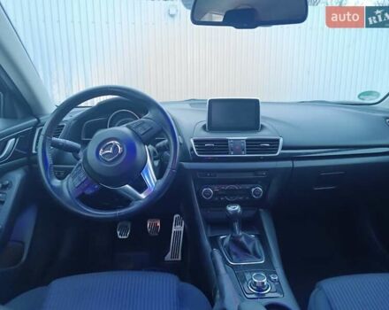 Сірий Мазда 3, об'ємом двигуна 2.19 л та пробігом 247 тис. км за 10000 $, фото 4 на Automoto.ua