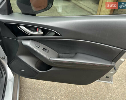 Сірий Мазда 3, об'ємом двигуна 2 л та пробігом 165 тис. км за 11600 $, фото 15 на Automoto.ua