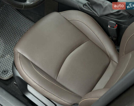 Сірий Мазда 3, об'ємом двигуна 2.19 л та пробігом 236 тис. км за 11500 $, фото 19 на Automoto.ua