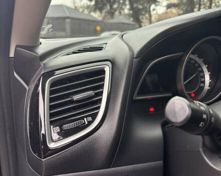 Серый Мазда 3, объемом двигателя 2.19 л и пробегом 190 тыс. км за 10300 $, фото 13 на Automoto.ua