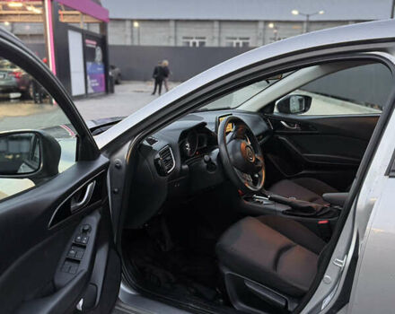 Сірий Мазда 3, об'ємом двигуна 2 л та пробігом 69 тис. км за 11000 $, фото 6 на Automoto.ua