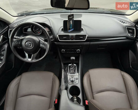 Сірий Мазда 3, об'ємом двигуна 2.19 л та пробігом 236 тис. км за 11500 $, фото 10 на Automoto.ua