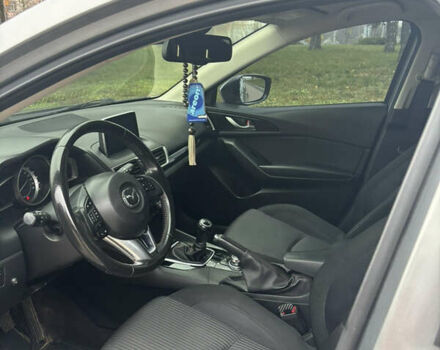 Серый Мазда 3, объемом двигателя 2.19 л и пробегом 190 тыс. км за 10300 $, фото 7 на Automoto.ua