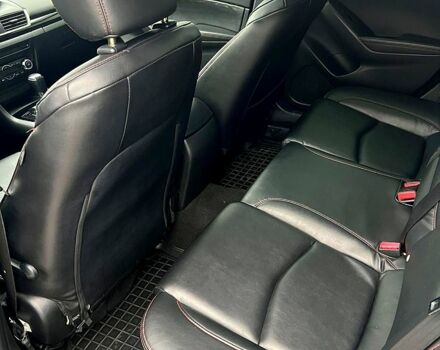 Серый Мазда 3, объемом двигателя 2 л и пробегом 160 тыс. км за 10000 $, фото 7 на Automoto.ua