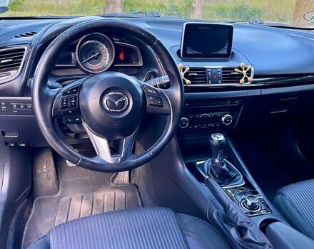 Серый Мазда 3, объемом двигателя 2.2 л и пробегом 207 тыс. км за 9300 $, фото 3 на Automoto.ua