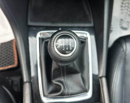 Серый Мазда 3, объемом двигателя 2.4 л и пробегом 101 тыс. км за 10800 $, фото 10 на Automoto.ua