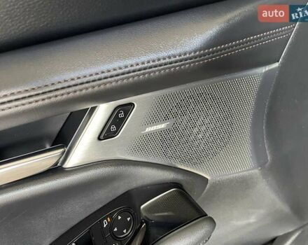 Серый Мазда 3, объемом двигателя 2.5 л и пробегом 9 тыс. км за 20100 $, фото 78 на Automoto.ua