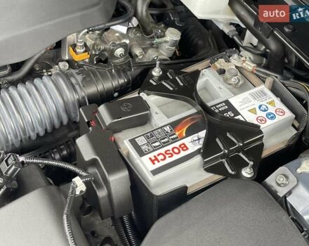 Серый Мазда 3, объемом двигателя 2.5 л и пробегом 9 тыс. км за 20100 $, фото 34 на Automoto.ua