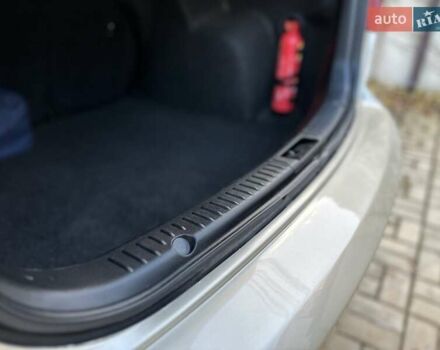 Сірий Мазда 3, об'ємом двигуна 1.6 л та пробігом 132 тис. км за 5500 $, фото 55 на Automoto.ua