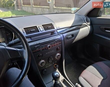Сірий Мазда 3, об'ємом двигуна 1.6 л та пробігом 175 тис. км за 4600 $, фото 6 на Automoto.ua