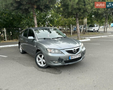 Серый Мазда 3, объемом двигателя 1.6 л и пробегом 180 тыс. км за 3000 $, фото 1 на Automoto.ua