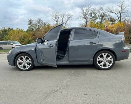 Сірий Мазда 3, об'ємом двигуна 2 л та пробігом 300 тис. км за 5500 $, фото 2 на Automoto.ua