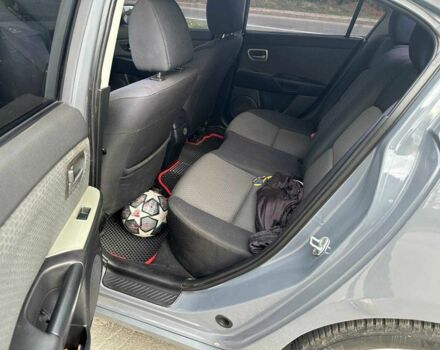 Сірий Мазда 3, об'ємом двигуна 2 л та пробігом 300 тис. км за 5500 $, фото 7 на Automoto.ua
