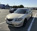 Сірий Мазда 3, об'ємом двигуна 1.6 л та пробігом 300 тис. км за 3900 $, фото 1 на Automoto.ua