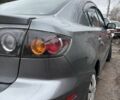 Серый Мазда 3, объемом двигателя 2 л и пробегом 285 тыс. км за 3000 $, фото 2 на Automoto.ua