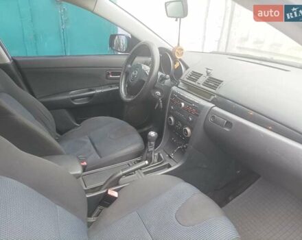 Сірий Мазда 3, об'ємом двигуна 1.6 л та пробігом 300 тис. км за 4800 $, фото 8 на Automoto.ua
