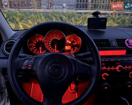 Сірий Мазда 3, об'ємом двигуна 1.6 л та пробігом 238 тис. км за 3999 $, фото 24 на Automoto.ua