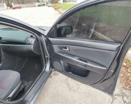 Серый Мазда 3, объемом двигателя 1.6 л и пробегом 250 тыс. км за 4000 $, фото 6 на Automoto.ua