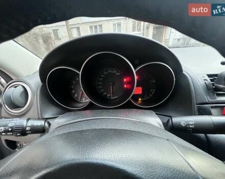 Серый Мазда 3, объемом двигателя 2 л и пробегом 268 тыс. км за 3650 $, фото 6 на Automoto.ua