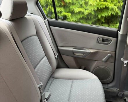 Сірий Мазда 3, об'ємом двигуна 1.6 л та пробігом 187 тис. км за 3950 $, фото 8 на Automoto.ua