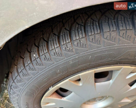 Сірий Мазда 3, об'ємом двигуна 1.6 л та пробігом 187 тис. км за 3950 $, фото 11 на Automoto.ua