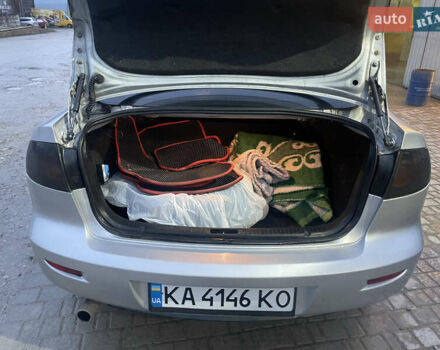 Сірий Мазда 3, об'ємом двигуна 1.6 л та пробігом 277 тис. км за 3700 $, фото 2 на Automoto.ua