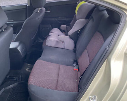 Серый Мазда 3, объемом двигателя 1.6 л и пробегом 260 тыс. км за 5100 $, фото 6 на Automoto.ua