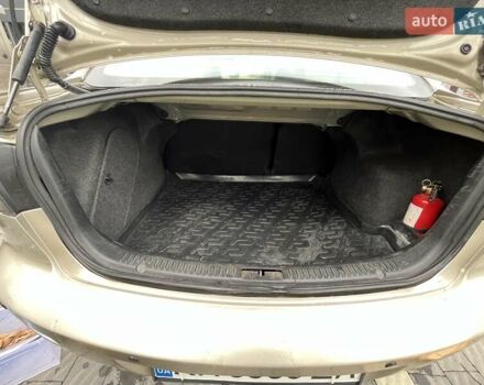 Сірий Мазда 3, об'ємом двигуна 1.6 л та пробігом 315 тис. км за 3500 $, фото 17 на Automoto.ua