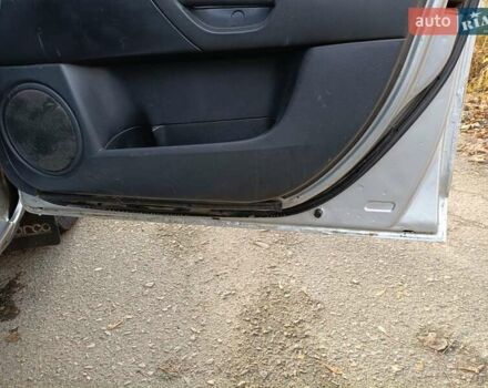 Серый Мазда 3, объемом двигателя 1.6 л и пробегом 383 тыс. км за 3400 $, фото 9 на Automoto.ua