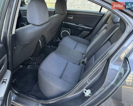Серый Мазда 3, объемом двигателя 1.6 л и пробегом 189 тыс. км за 5200 $, фото 14 на Automoto.ua