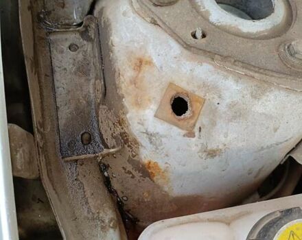 Серый Мазда 3, объемом двигателя 1.6 л и пробегом 383 тыс. км за 3400 $, фото 4 на Automoto.ua