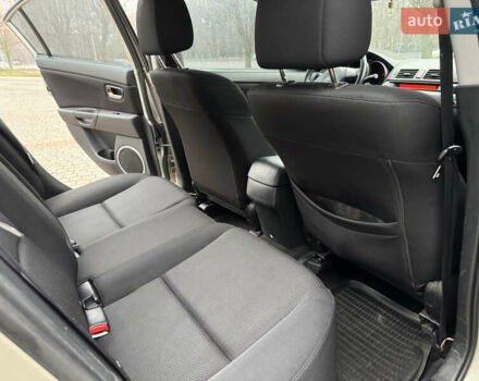 Серый Мазда 3, объемом двигателя 1.6 л и пробегом 165 тыс. км за 5000 $, фото 12 на Automoto.ua