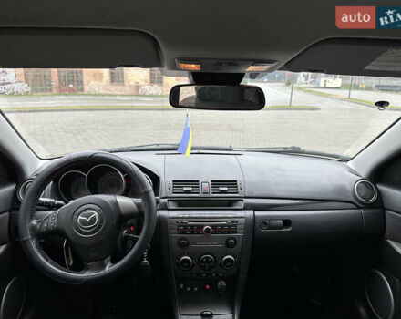 Серый Мазда 3, объемом двигателя 1.6 л и пробегом 310 тыс. км за 4400 $, фото 11 на Automoto.ua