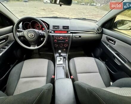 Серый Мазда 3, объемом двигателя 2 л и пробегом 214 тыс. км за 4450 $, фото 9 на Automoto.ua
