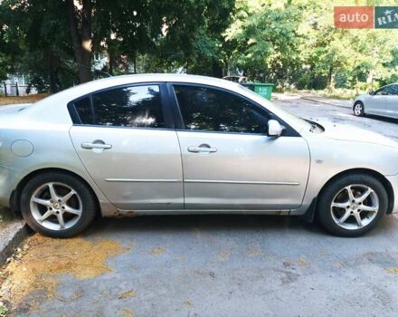 Серый Мазда 3, объемом двигателя 1.6 л и пробегом 225 тыс. км за 3000 $, фото 2 на Automoto.ua