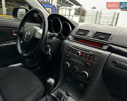 Серый Мазда 3, объемом двигателя 2 л и пробегом 188 тыс. км за 4999 $, фото 16 на Automoto.ua