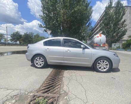 Сірий Мазда 3, об'ємом двигуна 1.6 л та пробігом 240 тис. км за 4950 $, фото 3 на Automoto.ua