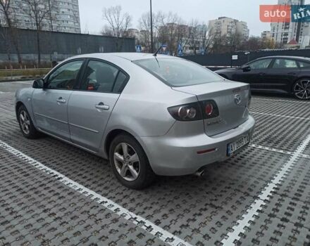 Серый Мазда 3, объемом двигателя 1.6 л и пробегом 300 тыс. км за 3800 $, фото 4 на Automoto.ua