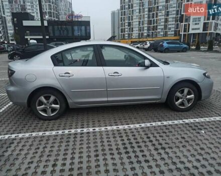 Серый Мазда 3, объемом двигателя 1.6 л и пробегом 300 тыс. км за 3800 $, фото 1 на Automoto.ua