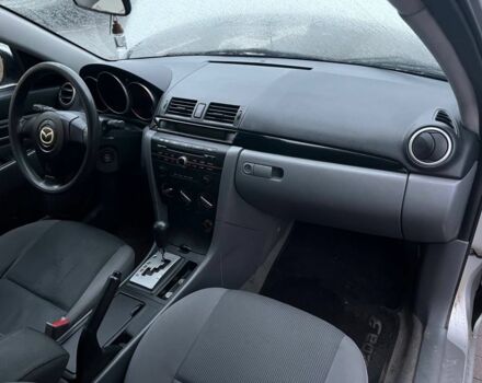 Серый Мазда 3, объемом двигателя 1.6 л и пробегом 300 тыс. км за 3999 $, фото 14 на Automoto.ua