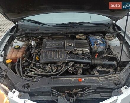 Серый Мазда 3, объемом двигателя 1.6 л и пробегом 300 тыс. км за 3800 $, фото 10 на Automoto.ua