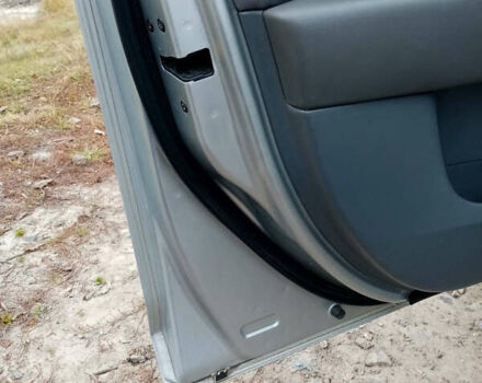 Сірий Мазда 3, об'ємом двигуна 1.6 л та пробігом 212 тис. км за 2800 $, фото 6 на Automoto.ua