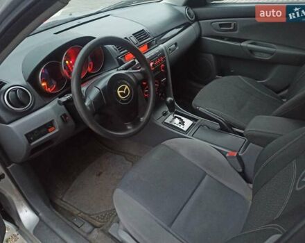 Серый Мазда 3, объемом двигателя 1.6 л и пробегом 300 тыс. км за 3800 $, фото 8 на Automoto.ua