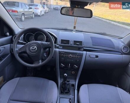 Сірий Мазда 3, об'ємом двигуна 1.6 л та пробігом 200 тис. км за 3500 $, фото 15 на Automoto.ua