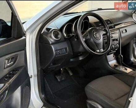 Серый Мазда 3, объемом двигателя 1.6 л и пробегом 135 тыс. км за 6400 $, фото 9 на Automoto.ua