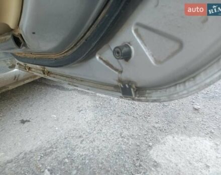 Серый Мазда 3, объемом двигателя 1.6 л и пробегом 300 тыс. км за 3950 $, фото 6 на Automoto.ua