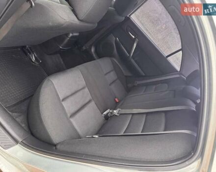 Сірий Мазда 3, об'ємом двигуна 2 л та пробігом 171 тис. км за 5600 $, фото 11 на Automoto.ua