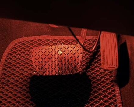 Сірий Мазда 3, об'ємом двигуна 1.6 л та пробігом 278 тис. км за 4890 $, фото 12 на Automoto.ua