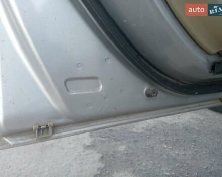 Серый Мазда 3, объемом двигателя 1.6 л и пробегом 300 тыс. км за 3950 $, фото 9 на Automoto.ua