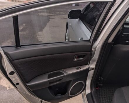 Серый Мазда 3, объемом двигателя 1.6 л и пробегом 200 тыс. км за 4900 $, фото 16 на Automoto.ua